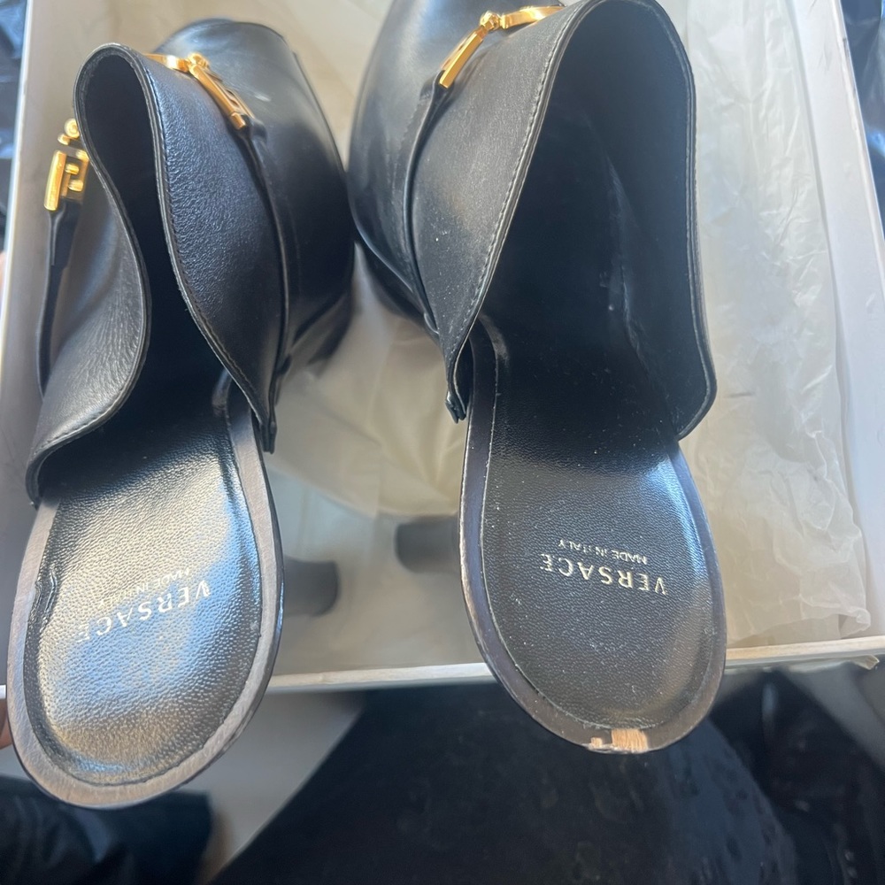 Versace clogs - Picture 3 of 6